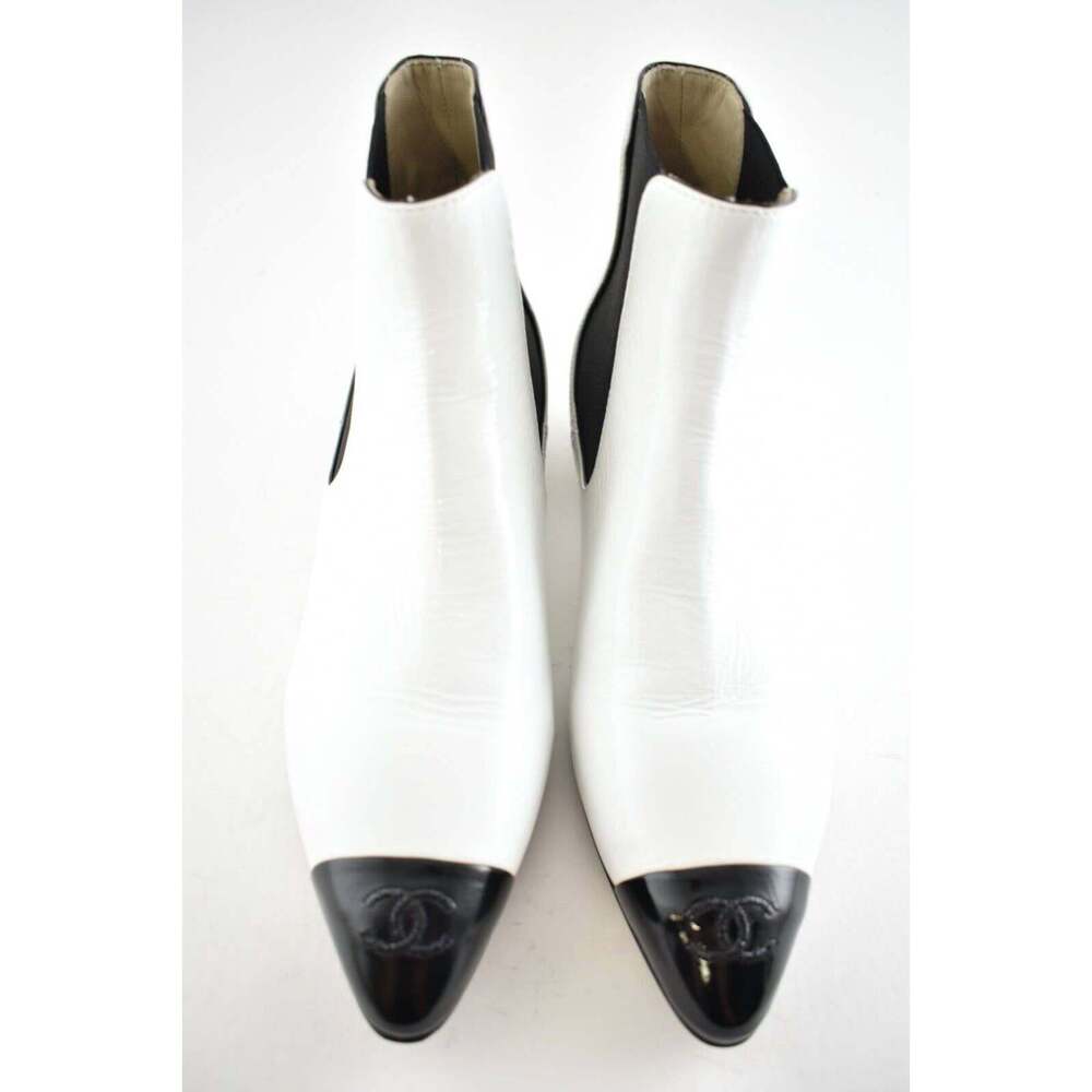 Chanel 19B White Black Leather Cone CC Logo Ankle Short Pointed Chelsea Boot 38 - Picture 7 of 11